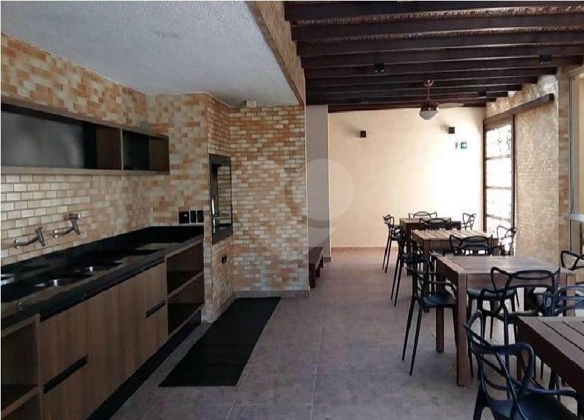 Apartamento à venda em Santa Terezinha em andar alto com varanda gourmet.