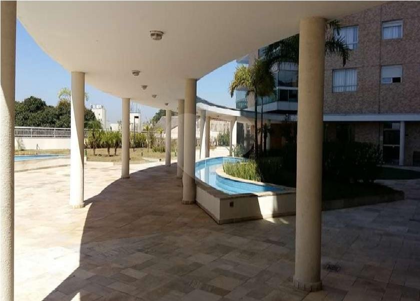 Apartamento à venda em Santa Terezinha em andar alto com varanda gourmet.