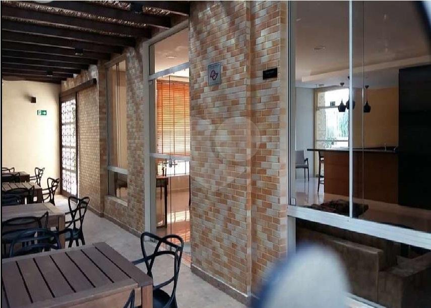 Apartamento à venda em Santa Terezinha em andar alto com varanda gourmet.