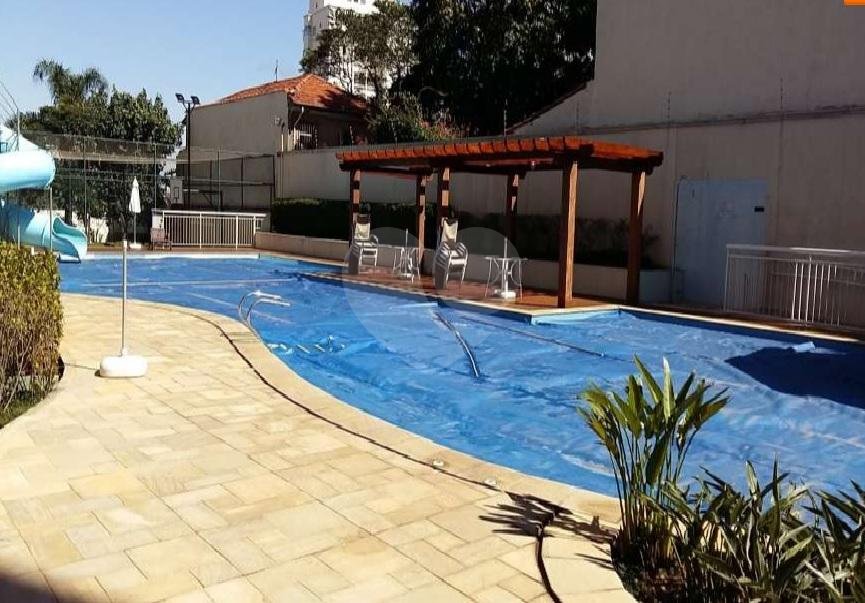 Apartamento à venda em Santa Terezinha em andar alto com varanda gourmet.