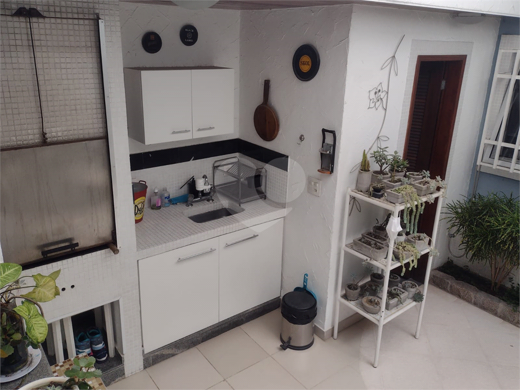 Sobrado à venda com 3 quartos, 200m² - Foto 19