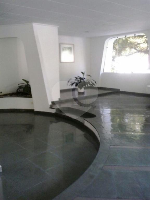 APARTAMENTO em JARDIM FLORESTA