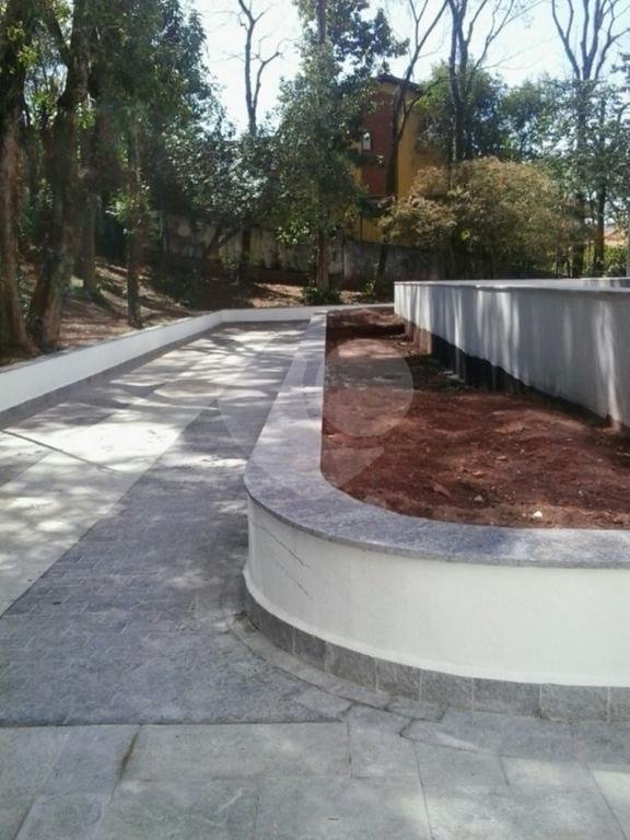 APARTAMENTO em JARDIM FLORESTA