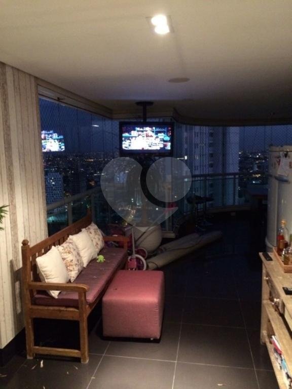 APARTAMENTO em ANÁLIA FRANCO
