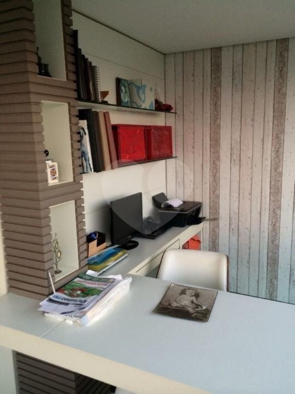 APARTAMENTO em ANÁLIA FRANCO