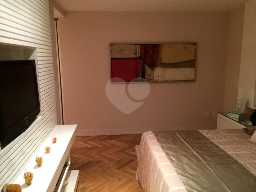 APARTAMENTO em ANÁLIA FRANCO