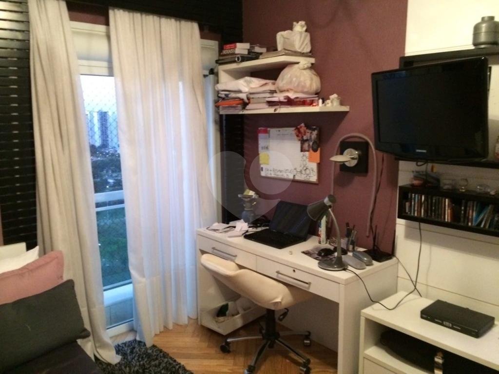 APARTAMENTO em ANÁLIA FRANCO