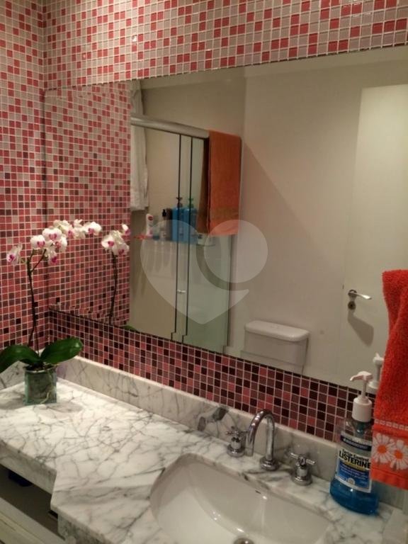 APARTAMENTO em ANÁLIA FRANCO
