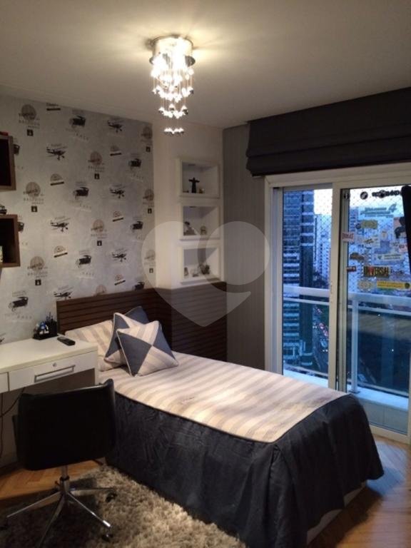 APARTAMENTO em ANÁLIA FRANCO