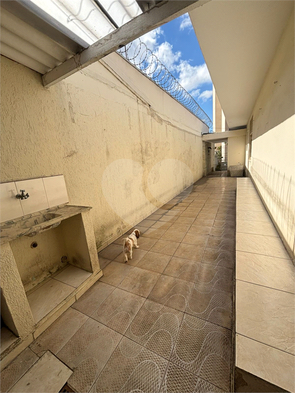 Casa à venda em excelente localização, situada na Avenida Santa Inês, travessa da Voluntários da Pátria.