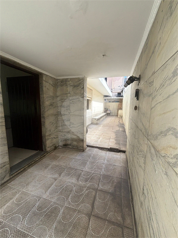 Casa à venda em excelente localização, situada na Avenida Santa Inês, travessa da Voluntários da Pátria.