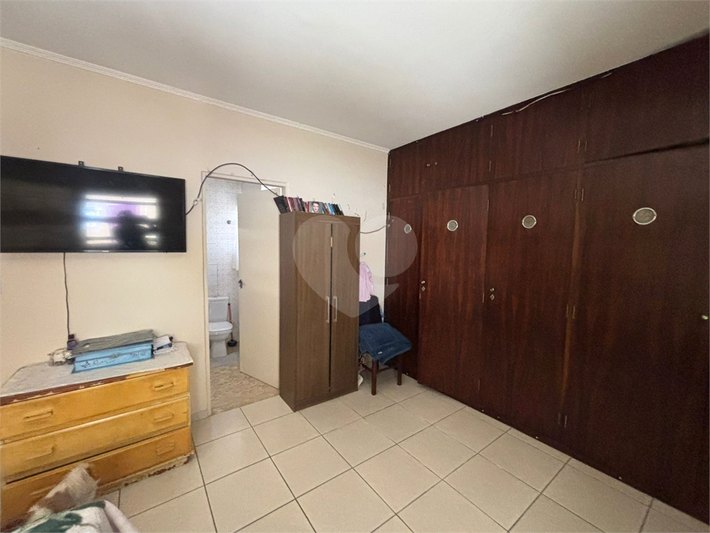 Casa à venda em excelente localização, situada na Avenida Santa Inês, travessa da Voluntários da Pátria.