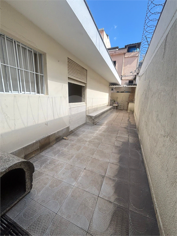 Casa à venda em excelente localização, situada na Avenida Santa Inês, travessa da Voluntários da Pátria.