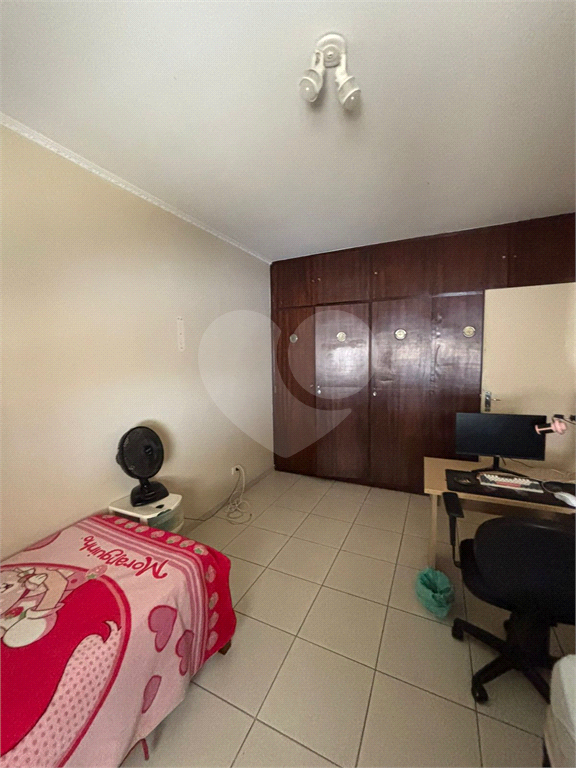 Casa à venda em excelente localização, situada na Avenida Santa Inês, travessa da Voluntários da Pátria.