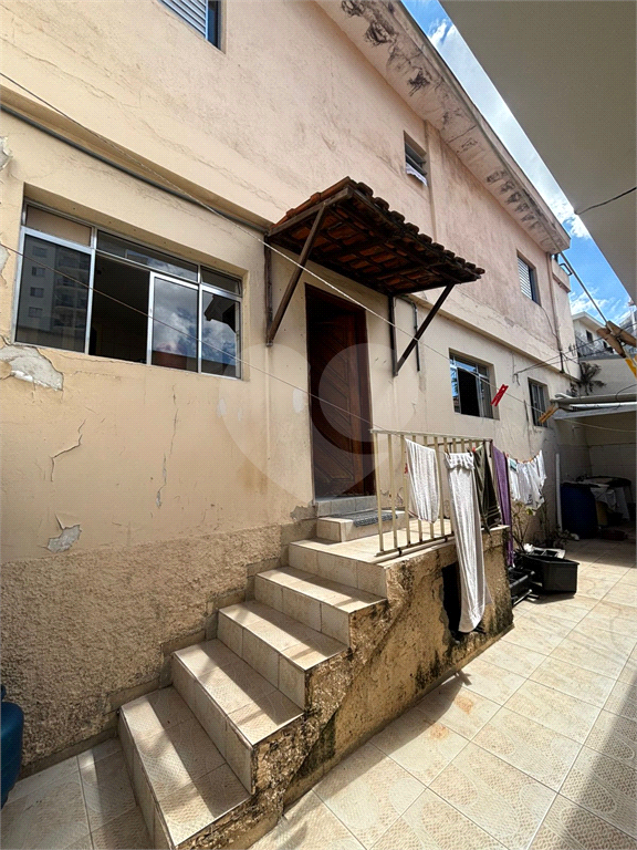 Casa à venda em excelente localização, situada na Avenida Santa Inês, travessa da Voluntários da Pátria.