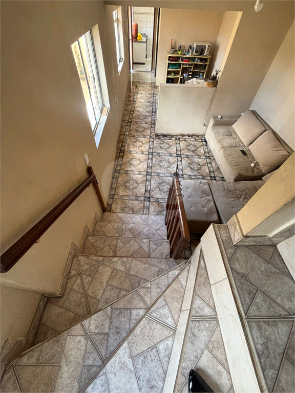 Casa à venda em excelente localização, situada na Avenida Santa Inês, travessa da Voluntários da Pátria.