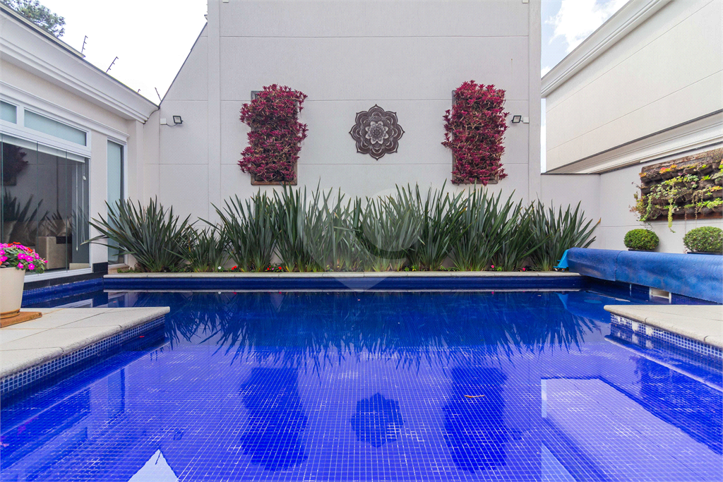 Casa em condomínio, 4 suites, piscina privativa no Jd. Floresta - zona norte - SP.