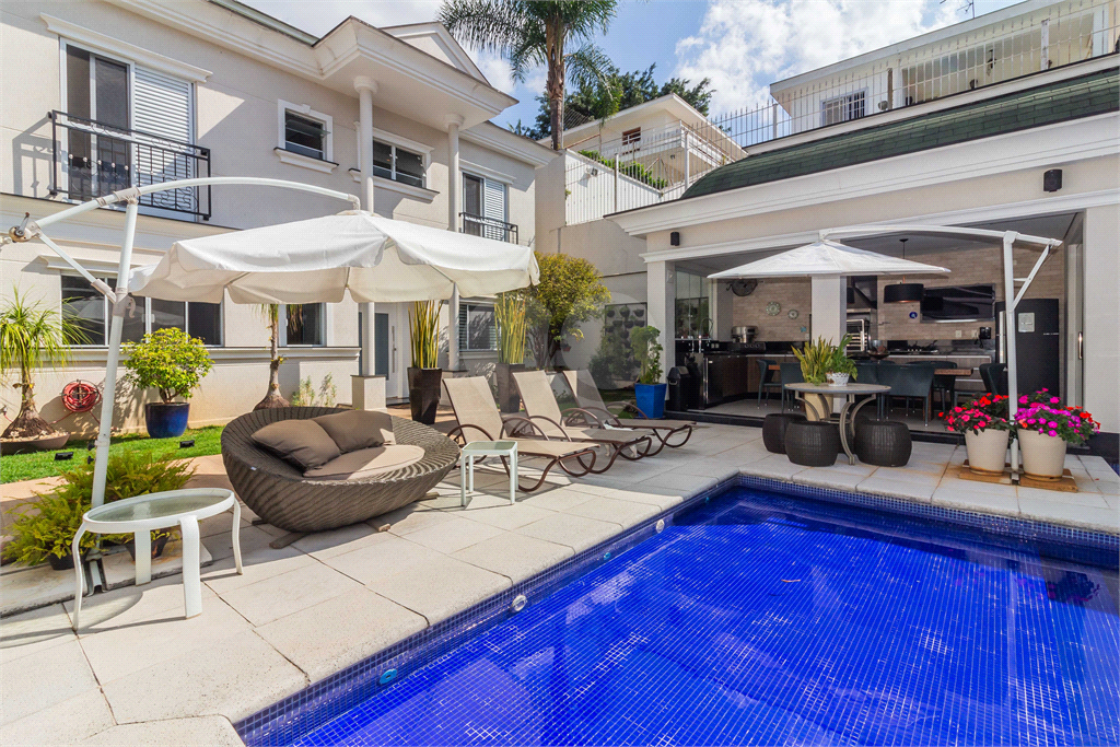 Casa em condomínio, 4 suites, piscina privativa no Jd. Floresta - zona norte - SP.