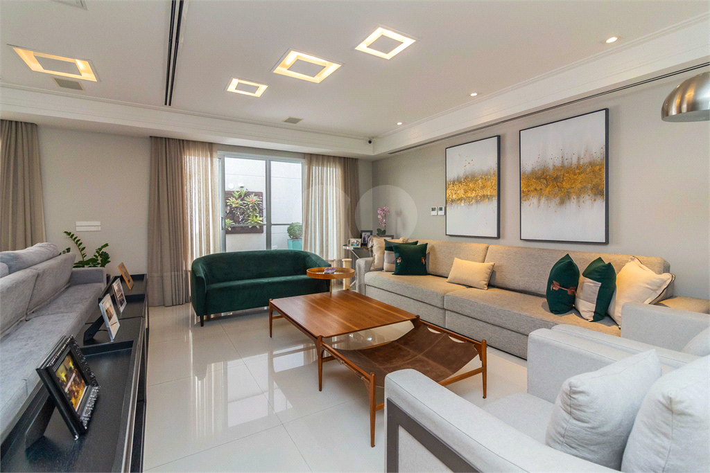Casa em condomínio, 4 suites, piscina privativa no Jd. Floresta - zona norte - SP.