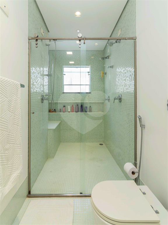 Casa em condomínio, 4 suites, piscina privativa no Jd. Floresta - zona norte - SP.