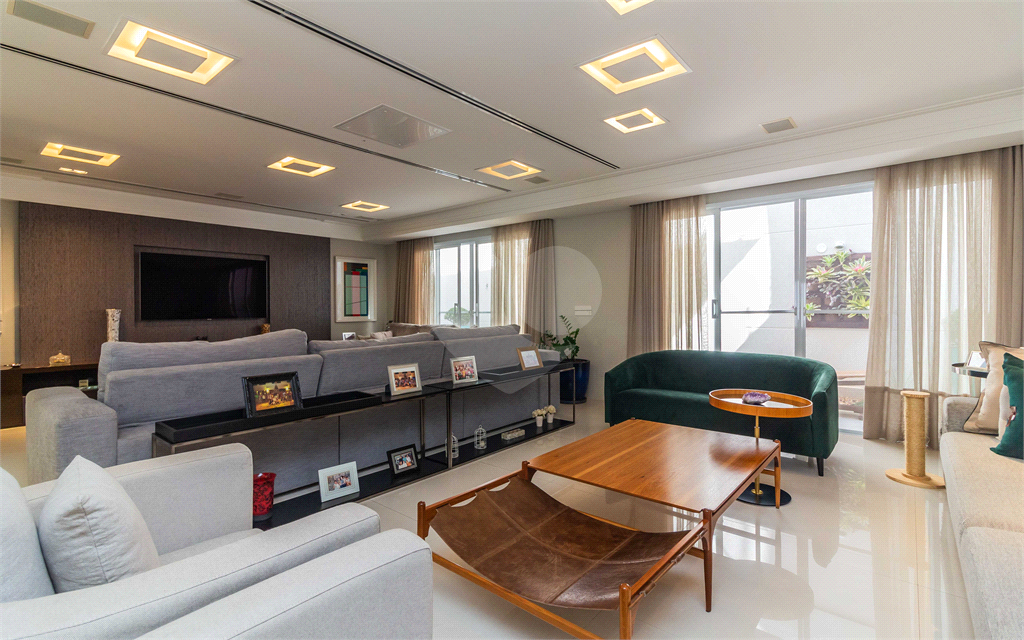 Casa em condomínio, 4 suites, piscina privativa no Jd. Floresta - zona norte - SP.