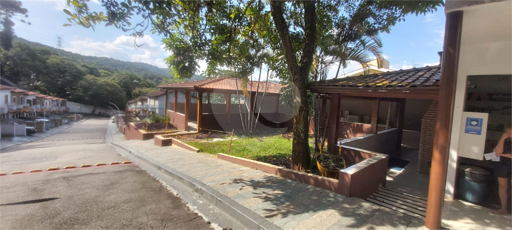 Casa em condomínio no Horto Florestal