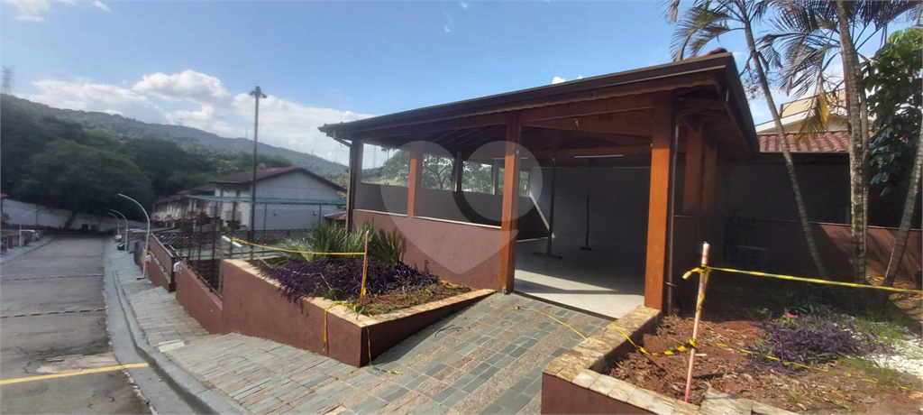 Casa em condomínio no Horto Florestal