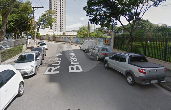 SOBRADO EM SANTANA