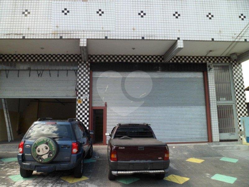 Excelente Salão Comercial com energia trifásica localizado próximo da  Avenida Gamelinha
