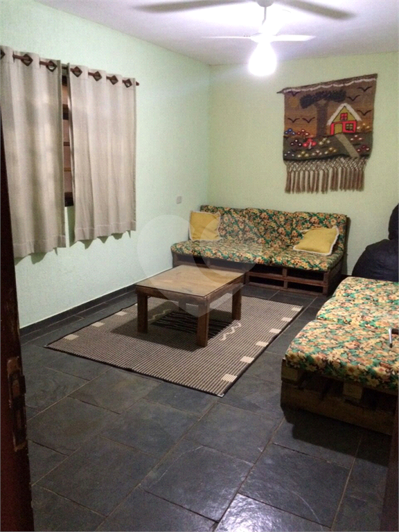 Casa térrea em condomínio fechado em Atibaia