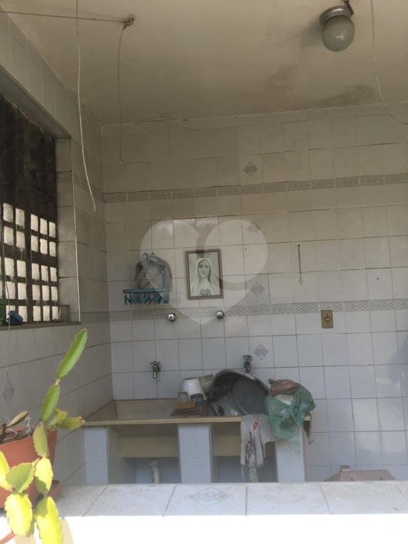 Amplo sobrado à venda na Vila Nivi, com 255 m²