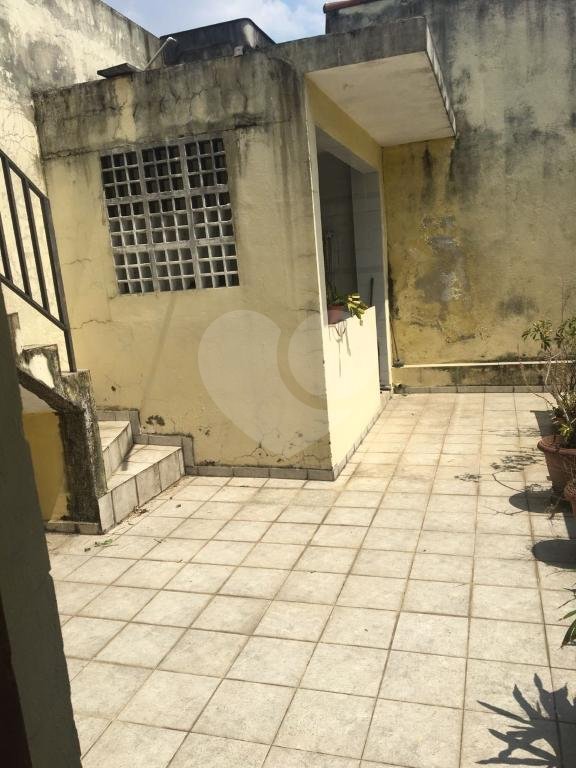Amplo sobrado à venda na Vila Nivi, com 255 m²