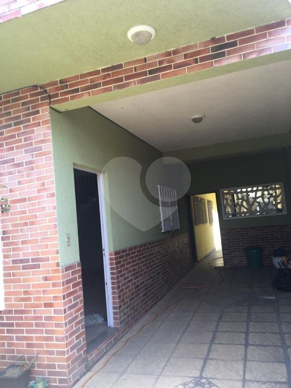 Amplo sobrado à venda na Vila Nivi, com 255 m²