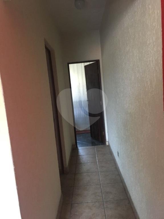 Amplo sobrado à venda na Vila Nivi, com 255 m²