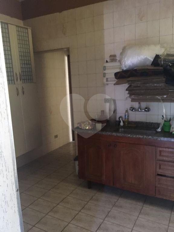 Amplo sobrado à venda na Vila Nivi, com 255 m²