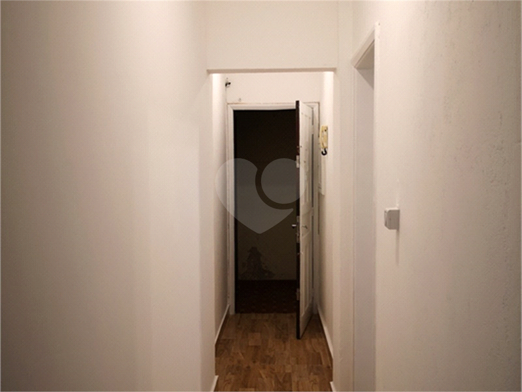 Apartamento à venda com 2 quartos, 70m² - Foto 6