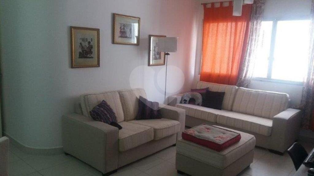 Apartamento à venda com 3 quartos, 130m² - Foto 2