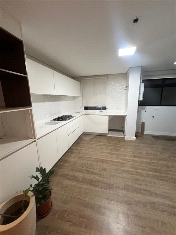 apartamento de alto padrao com 3 vagas a 100 metros do salesiano alto de santana