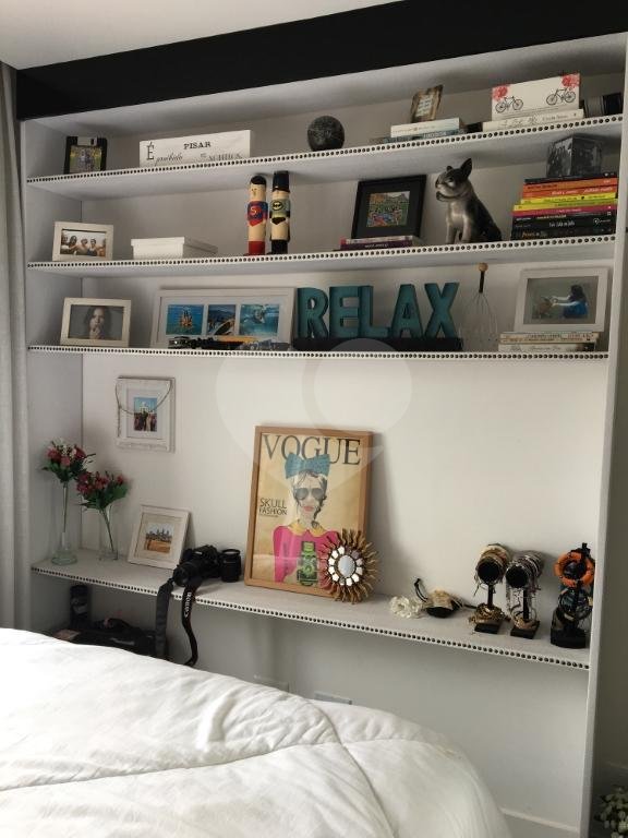 Vista maravilhosa na rua Purpurina!