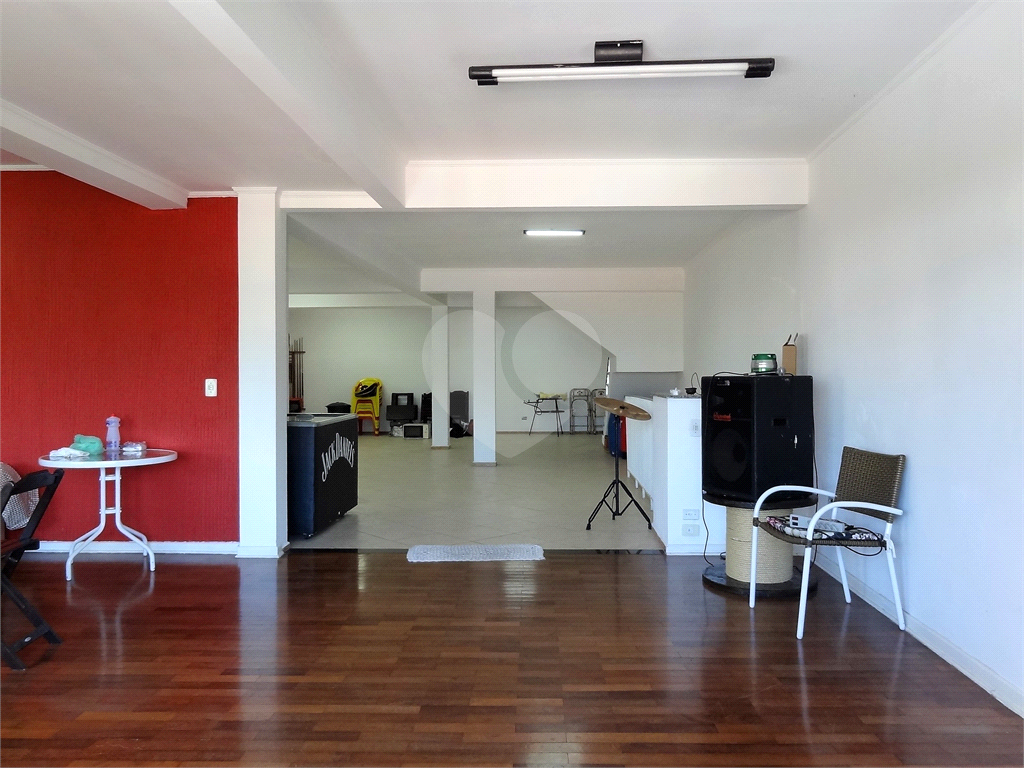 Ótima casa no Jardim França com 3 andares
