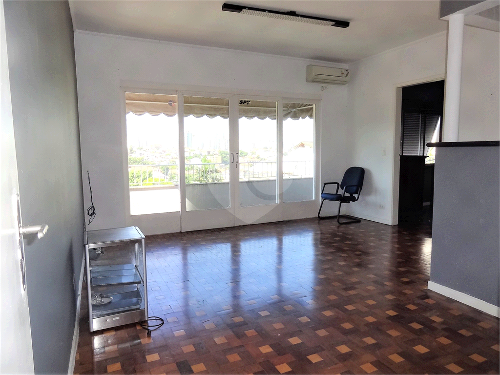 Ótima casa no Jardim França com 3 andares