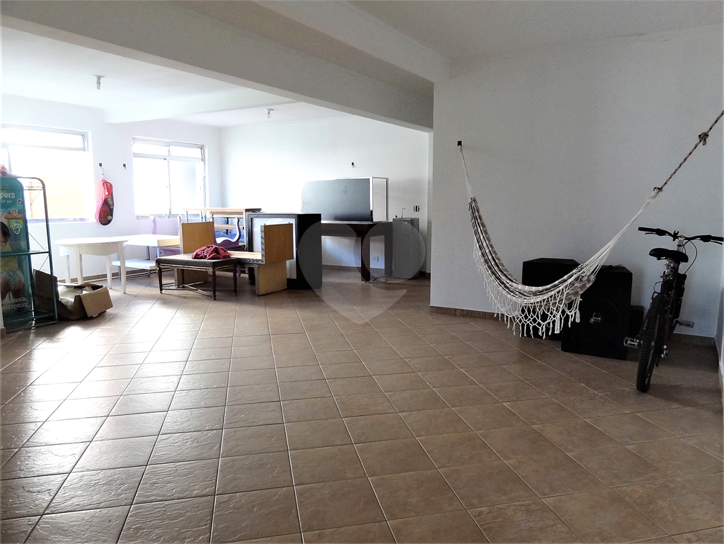 Ótima casa no Jardim França com 3 andares