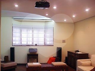 Oportunidade !!!! Lindo sobrado no horto, com 3 suites sendo uma master com closet e hidromassagem