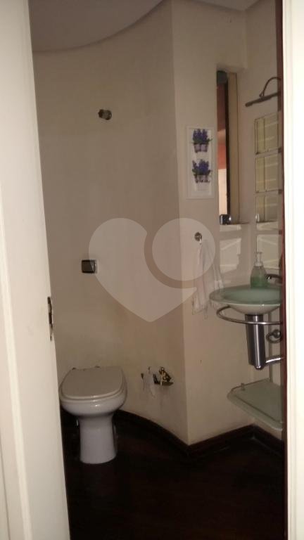 Oportunidade !!!! Lindo sobrado no horto, com 3 suites sendo uma master com closet e hidromassagem