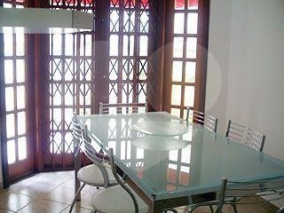 Oportunidade !!!! Lindo sobrado no horto, com 3 suites sendo uma master com closet e hidromassagem