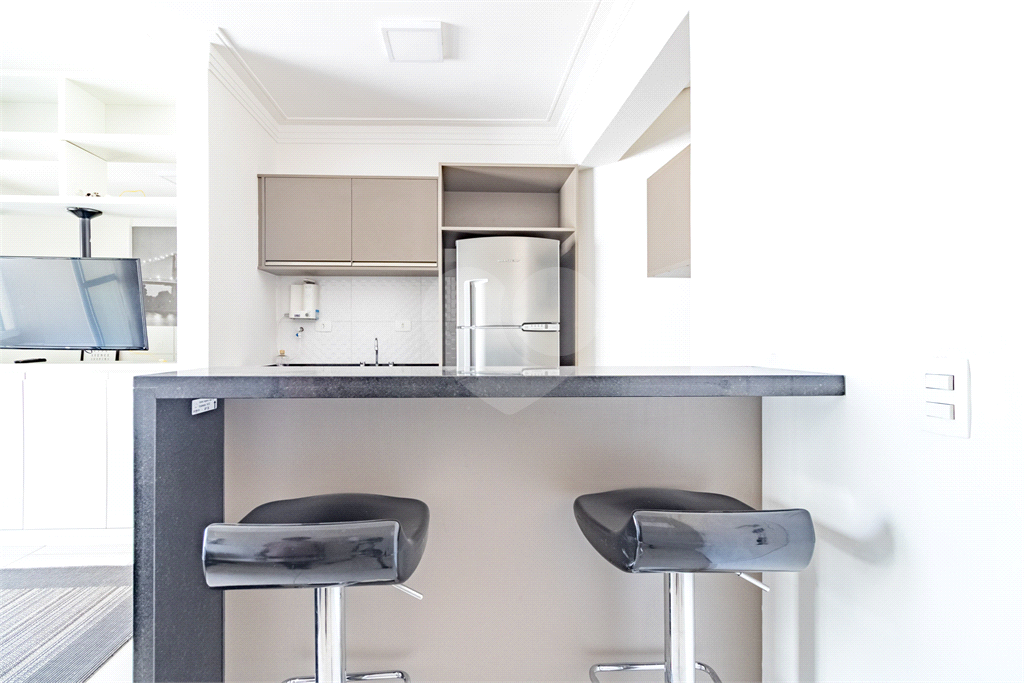 APARTAMENTO MOBILIADO COM DUAS VAGAS