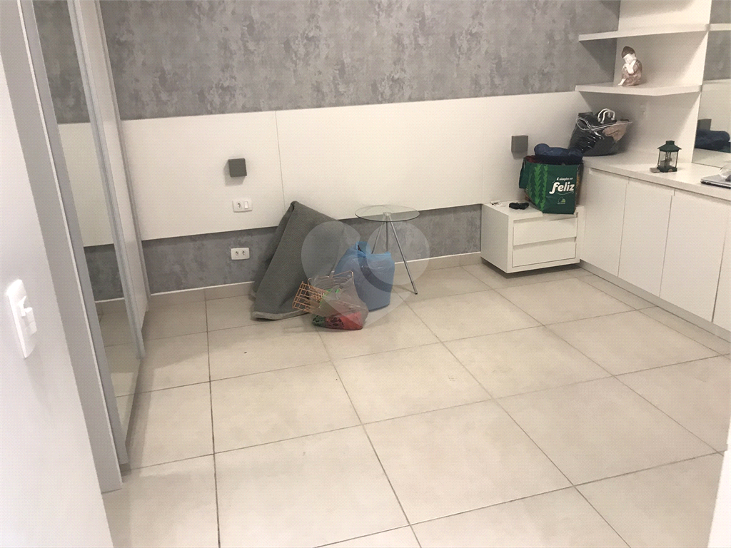 APARTAMENTO COM DUAS VAGAS DE GARAGEM NA VOLUNTÁRIOS