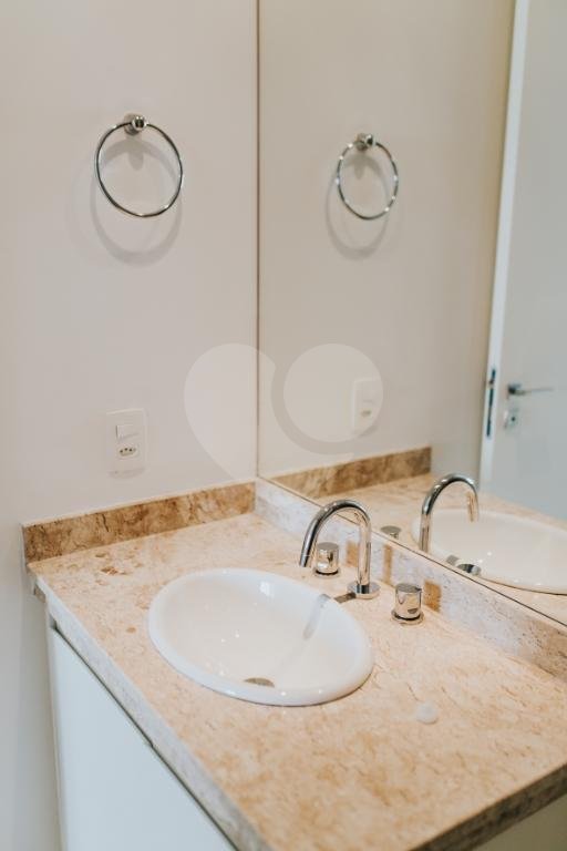 APARTAMENTO COM DUAS VAGAS DE GARAGEM NA VOLUNTÁRIOS