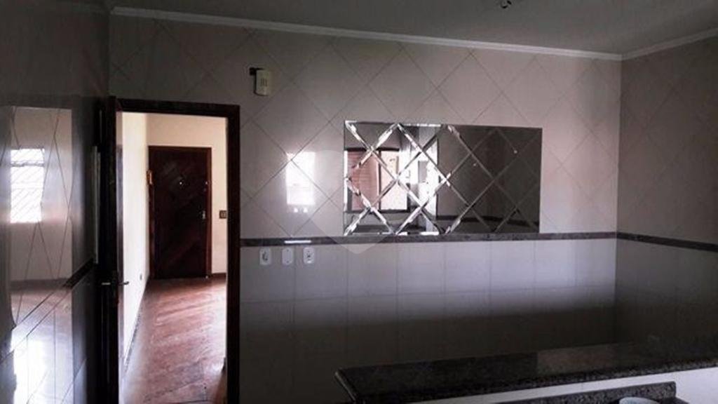 Sobrado para venda e locação no Parque Santo Antônio