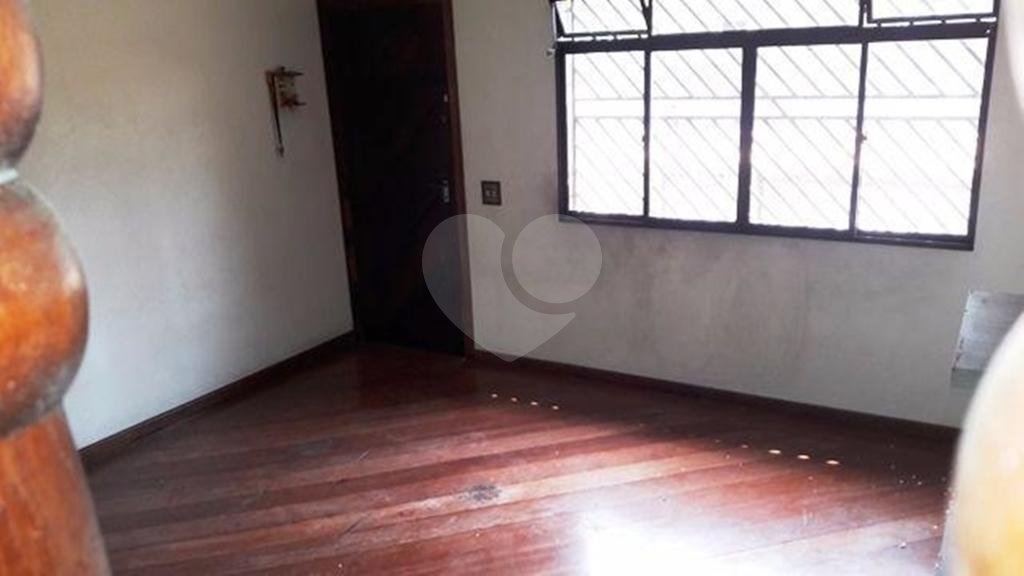 Sobrado para venda e locação no Parque Santo Antônio